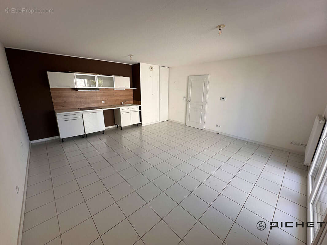 Appartement résidence récente - Quartier recherché - photo 3