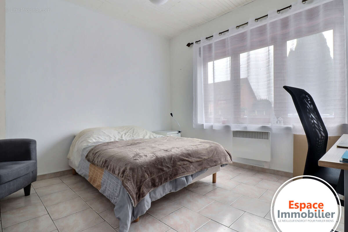 Maison à NEUVILLE-SUR-ESCAUT