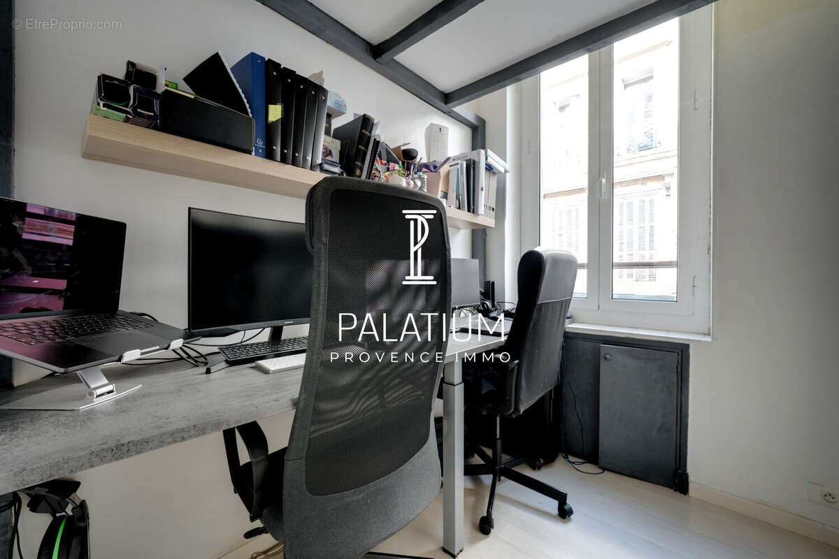 Appartement à MARSEILLE-6E