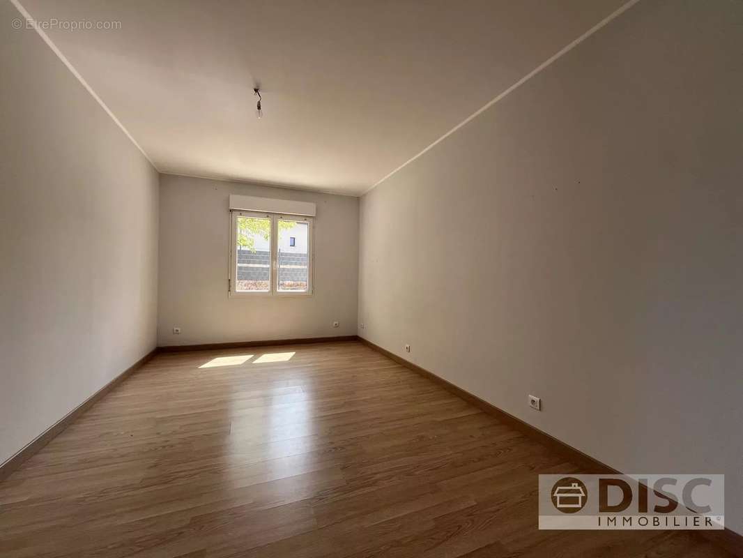 Maison à FLAUJAC-POUJOLS