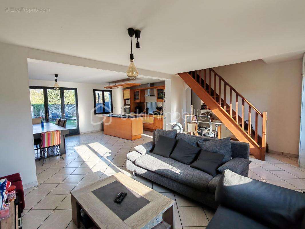 Maison de 118m² + dépendance de 39m² - photo 4