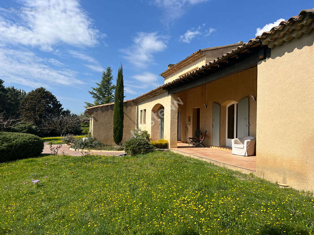 Maison à LOURMARIN