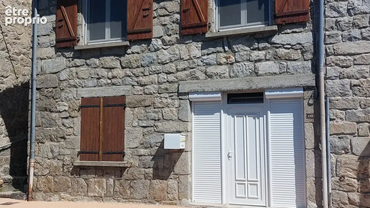 Maison à SAINT-JULIEN-BOUTIERES