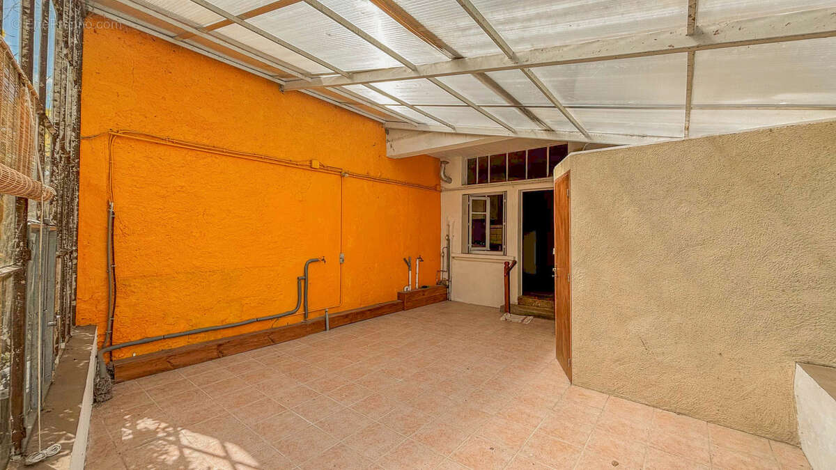 Maison à MONTAIGU-DE-QUERCY