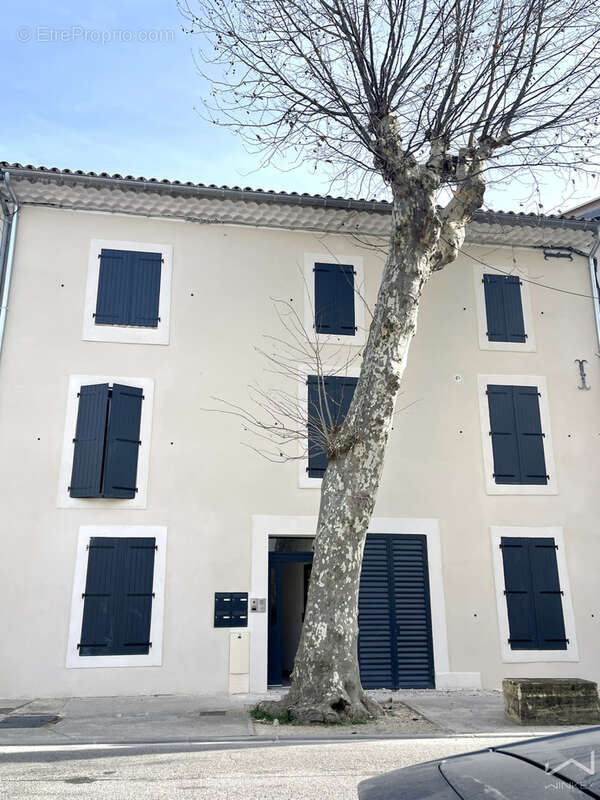 Appartement à SAINTE-CECILE-LES-VIGNES