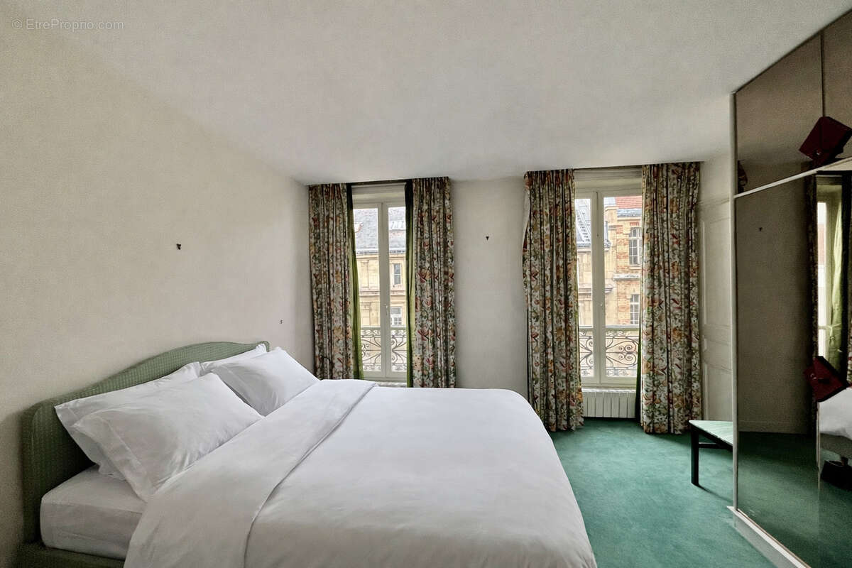 Appartement à PARIS-5E