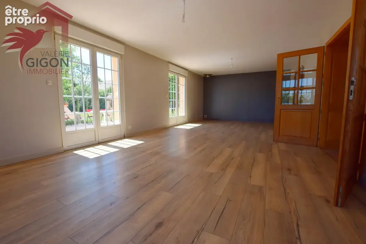 Découvrez cette belle villa offrant 225 m2 d’espaces lumineux et fonctionnel, ideale pour une famille en quete - photo 2