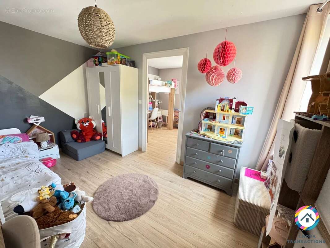 Maison à MONTMERLE-SUR-SAONE