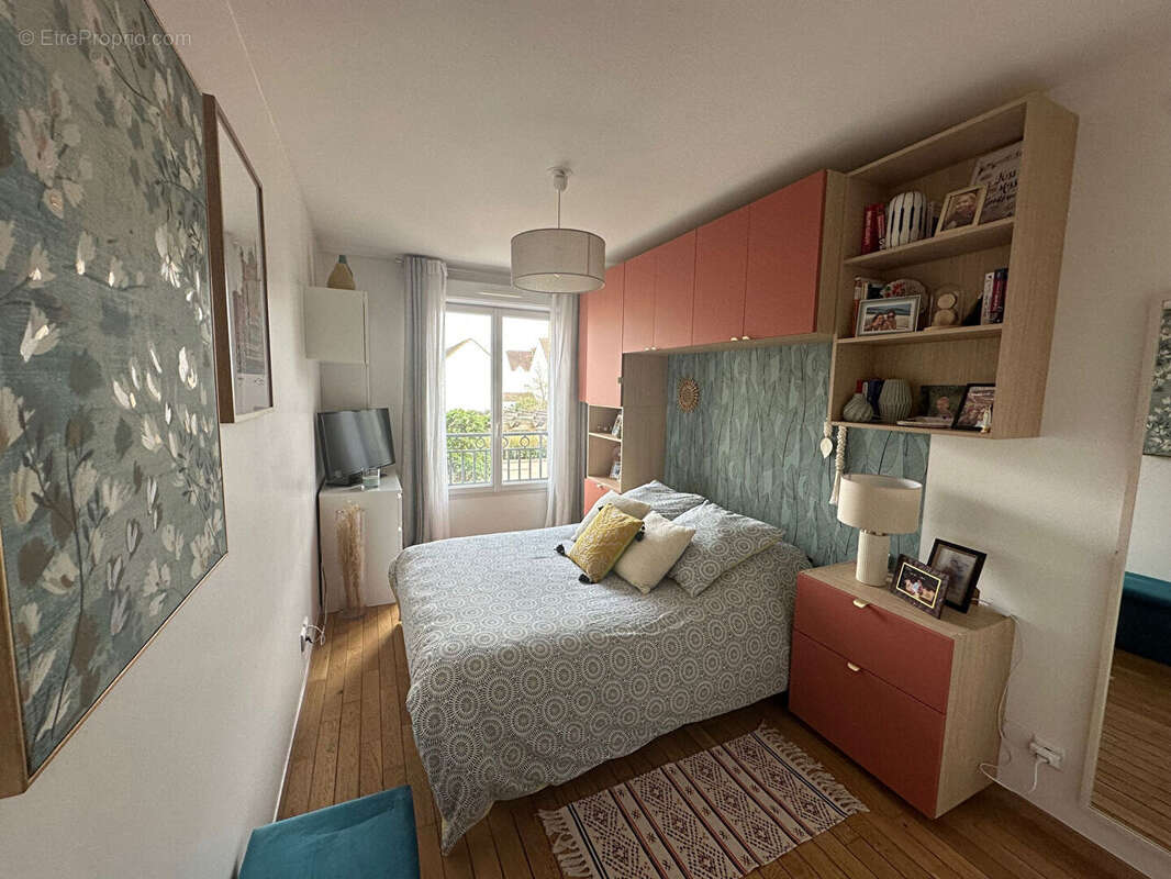Appartement à PONTAULT-COMBAULT