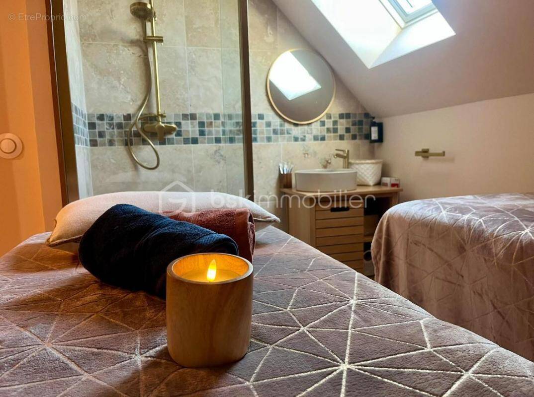 Commerce à FRESNES-LES-MONTAUBAN