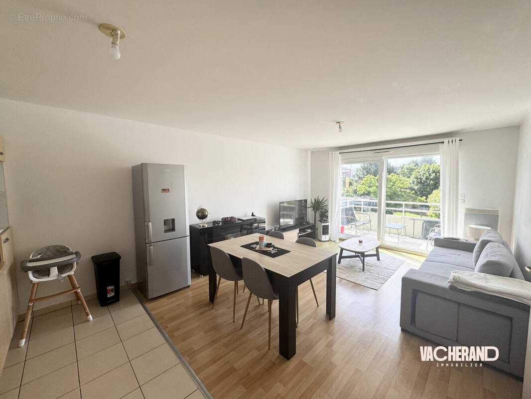 Appartement à SAINT-MARTIN-BOULOGNE