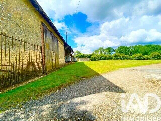 Maison 132 m² à Saint-Victor-De-Buthon  - photo 6