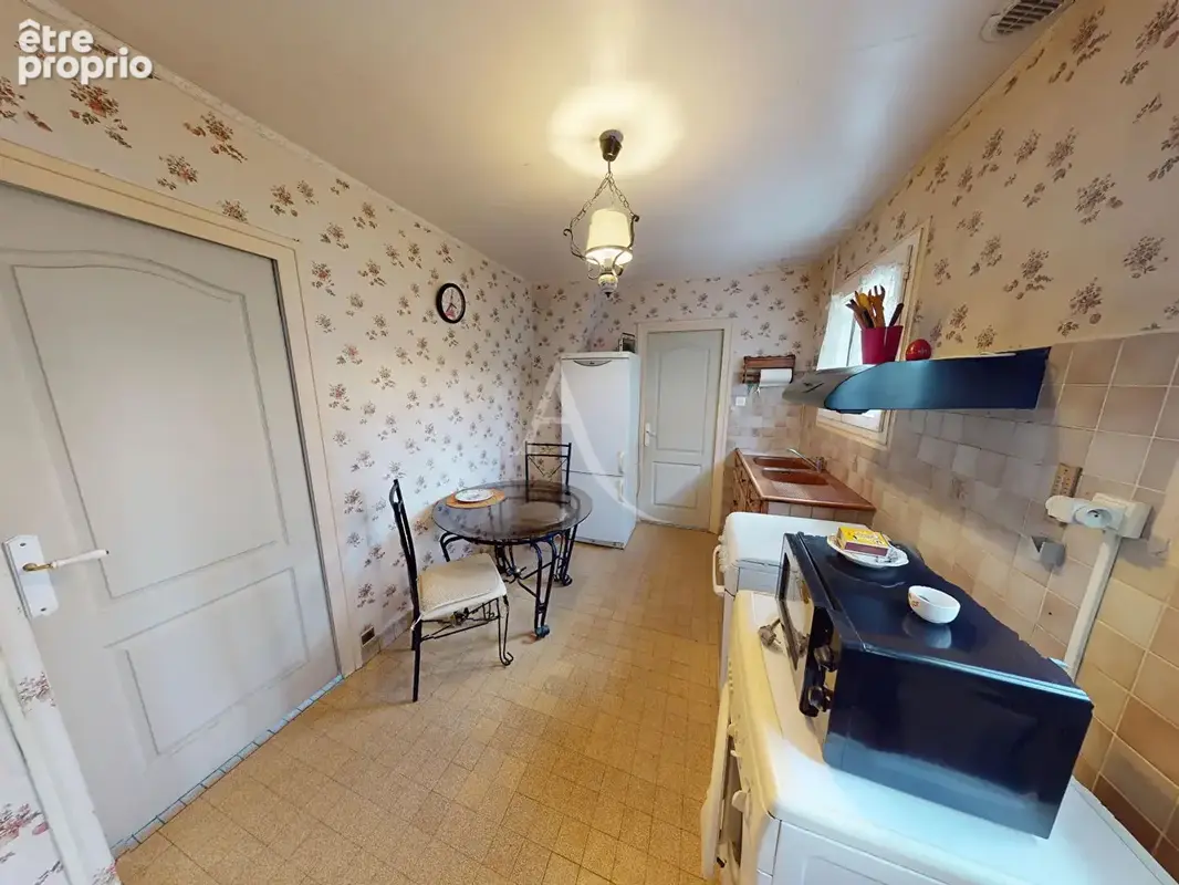 Maison  plain-pied Saint Denis De L Hotel 4 pièce(s) 80 m2 - photo 10
