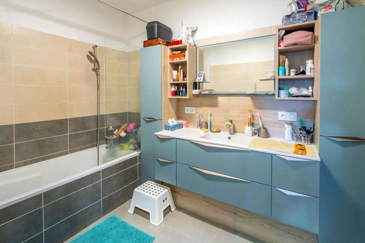 Appartement à ARTHAZ-PONT-NOTRE-DAME