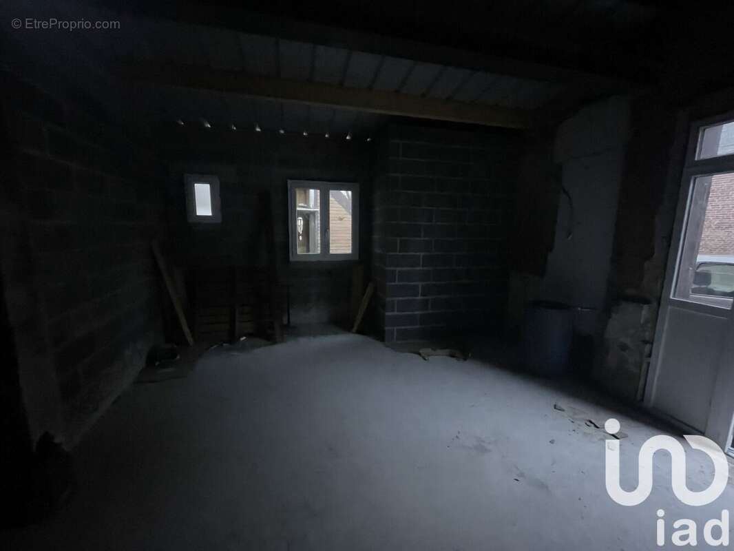 Photo 3 - Parking à EU