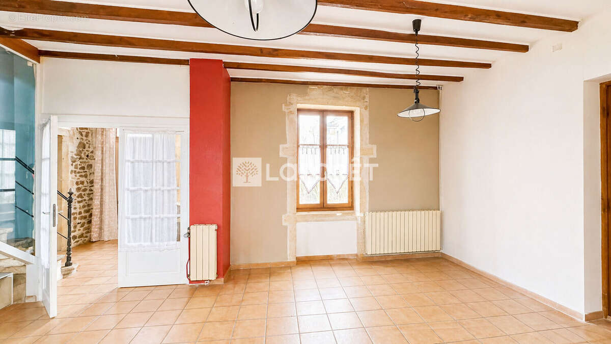 Maison à SOURCIEUX-LES-MINES