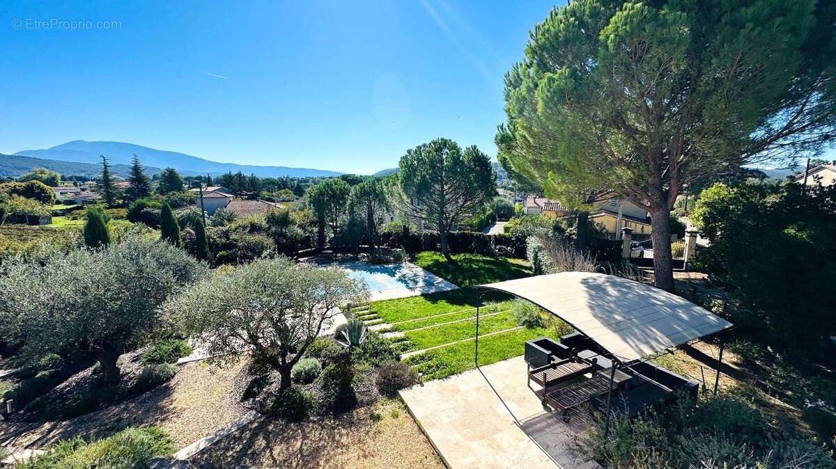 Maison à VAISON-LA-ROMAINE