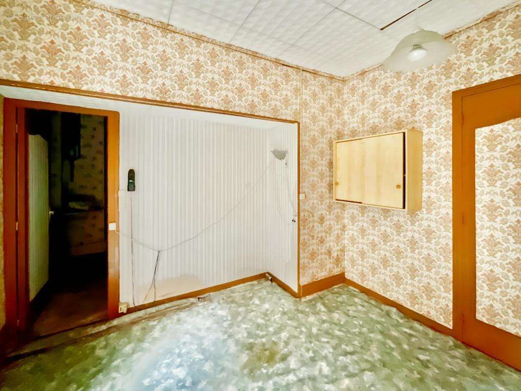 Maison à LA GUERCHE-SUR-L'AUBOIS