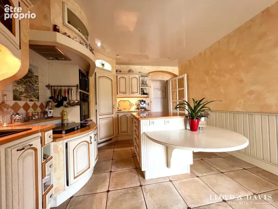Maison 5 pièces 204 m² à vendre à Fayence (83440) - photo 9
