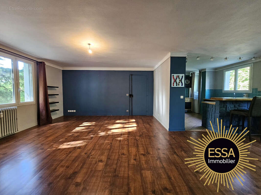 Appartement à LA CELLE-SAINT-CLOUD