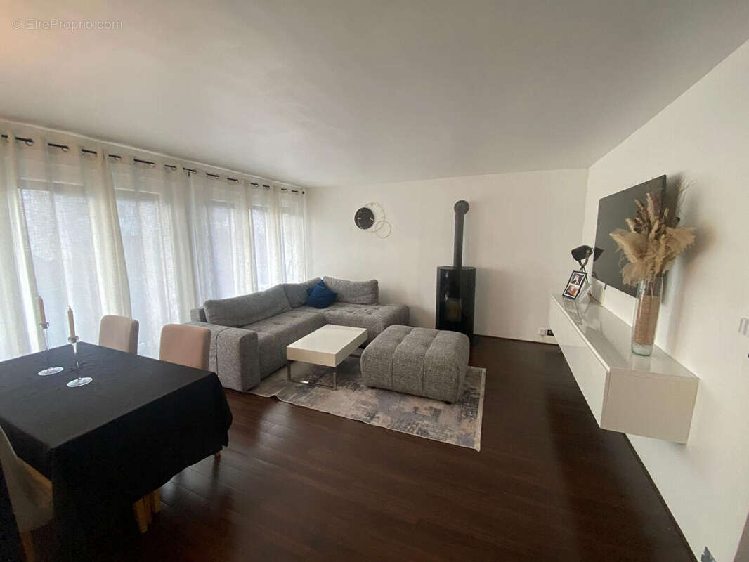 Appartement à MERY-SUR-OISE