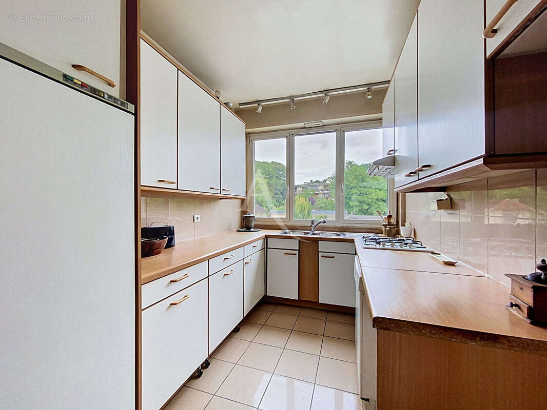 Appartement 5 pièces de 133 m² - Saint-Germain-en-Laye - photo 15