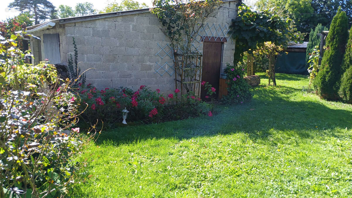 Maison à CHAUSSENAC