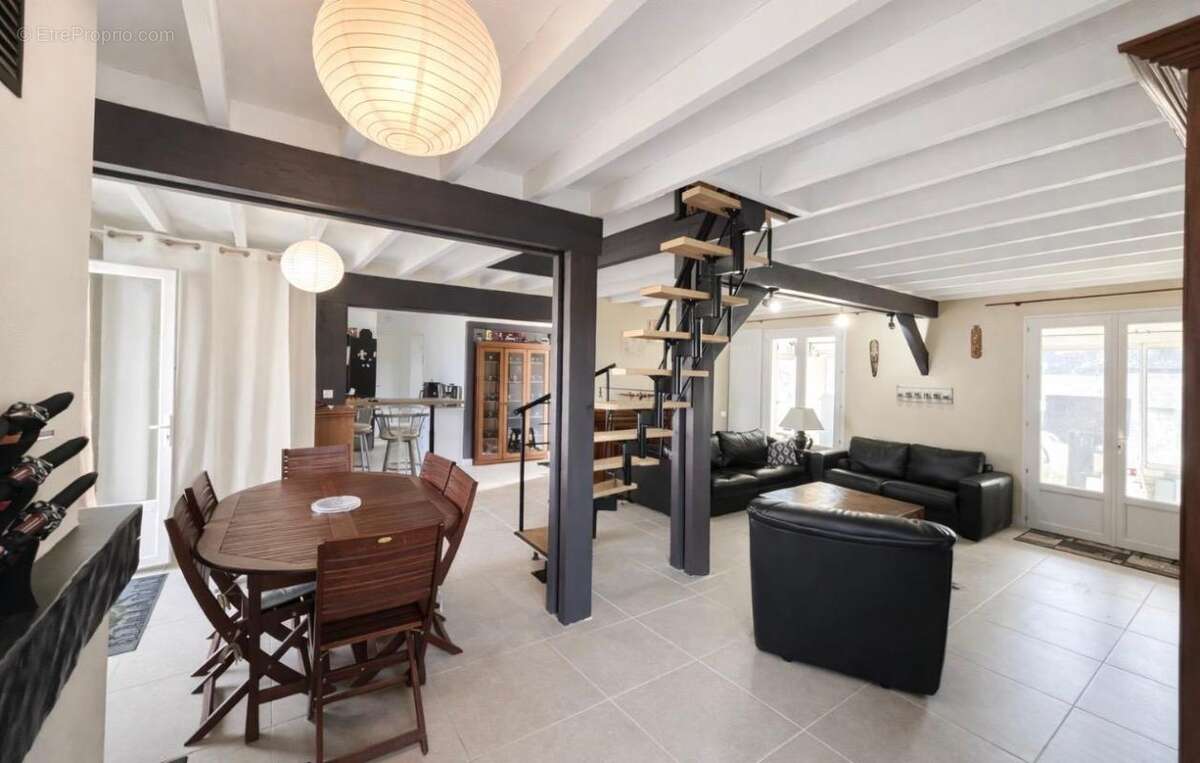 Maison à SAINT-ANDRE-DE-CUBZAC