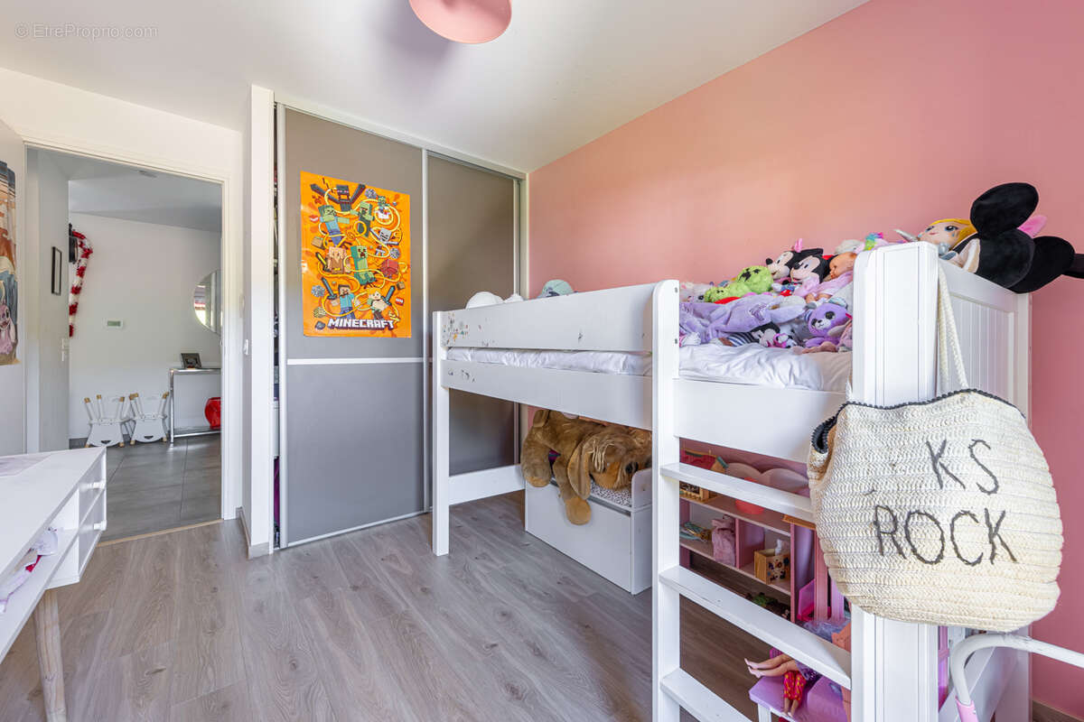 Appartement à POISY
