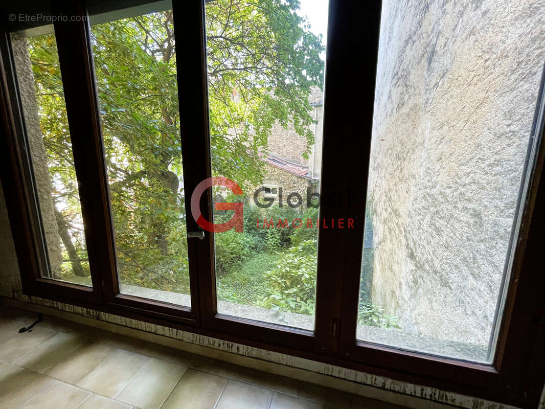 Maison de Maître 10 pièces avec jardin et cave. - photo 7
