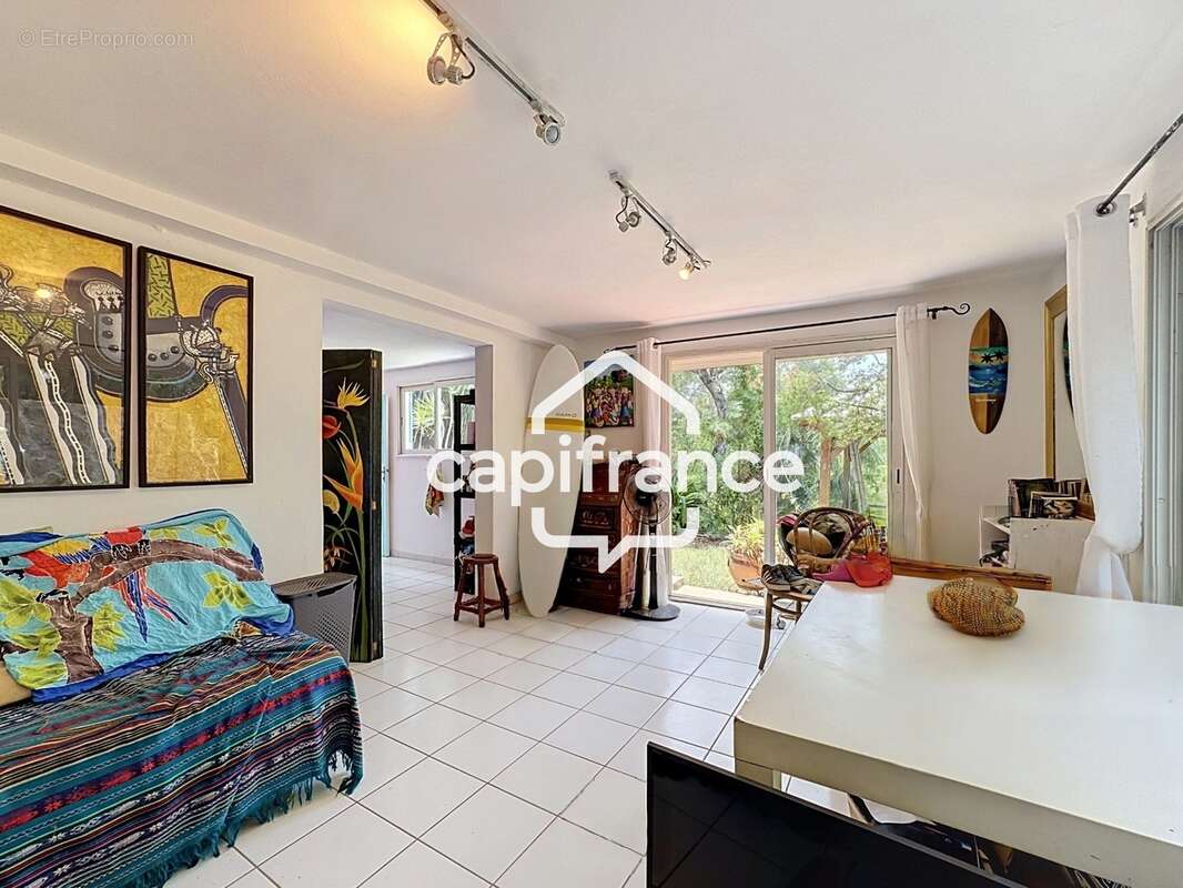 Magnifique villa à vendre 6 pièces, avec piscine dans un secteur très recherché à LE GOSIER (971) - photo 13