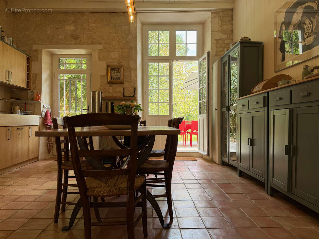 Maison à MONTROY