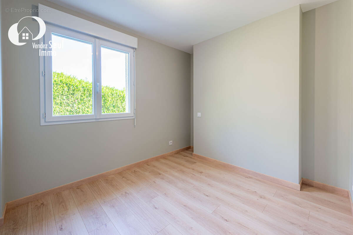 Appartement à POISY