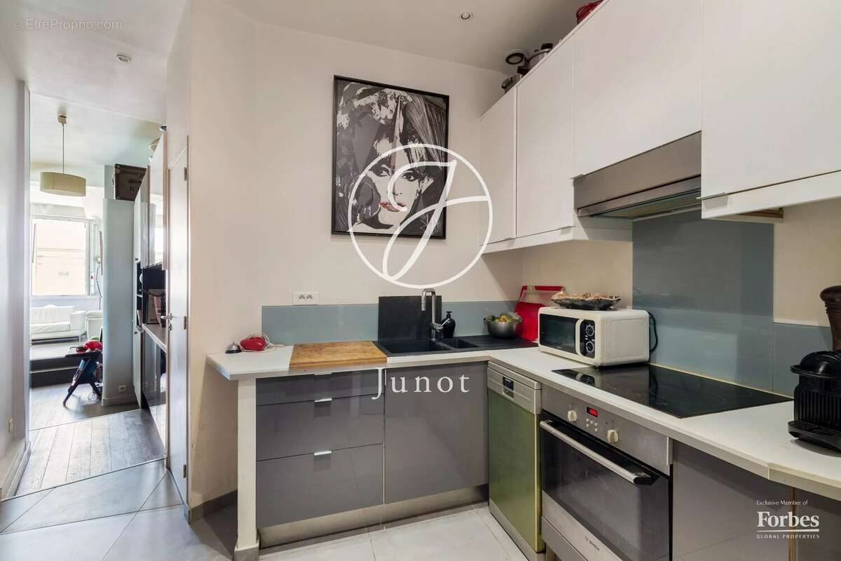 Appartement à PARIS-18E