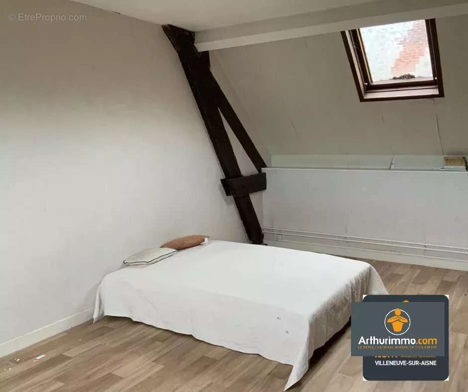 Maison à LONGUEVAL-BARBONVAL