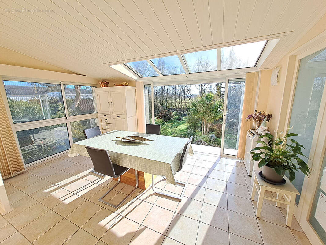 Maison à LE PERRIER