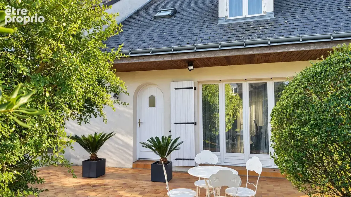 Maison  familiale 4 à 5 chambres- 128.80 m2 - La Riche - photo 2