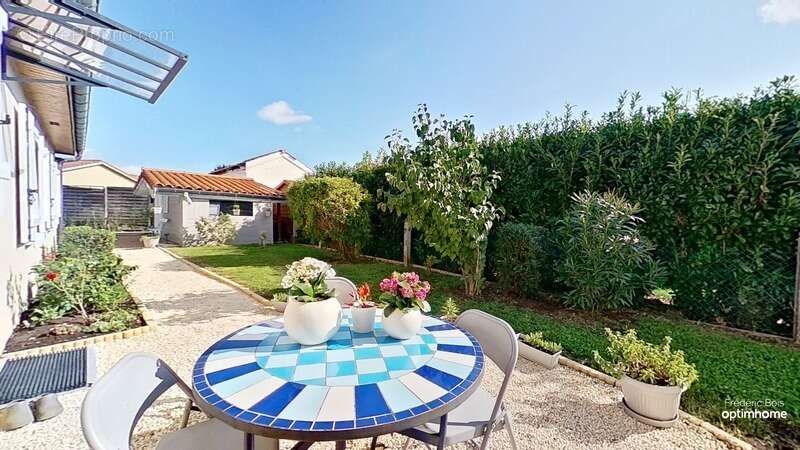 Maison à MONTMERLE-SUR-SAONE