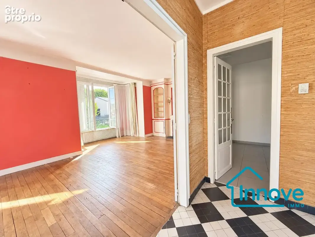 Maison 8 pièces 180 m² à vendre à Rocquencourt (78150) - photo 2