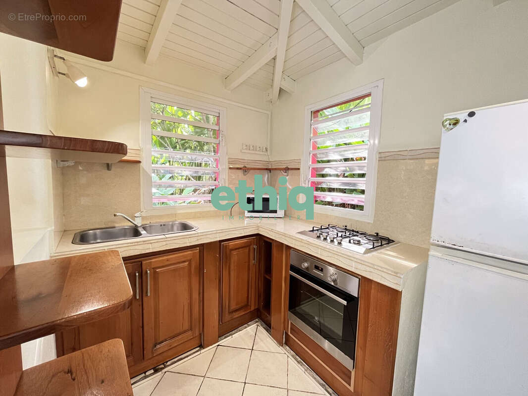 Maison à PETIT-BOURG