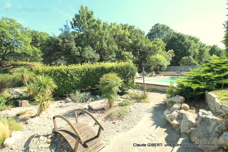 Maison à VAILHAUQUES