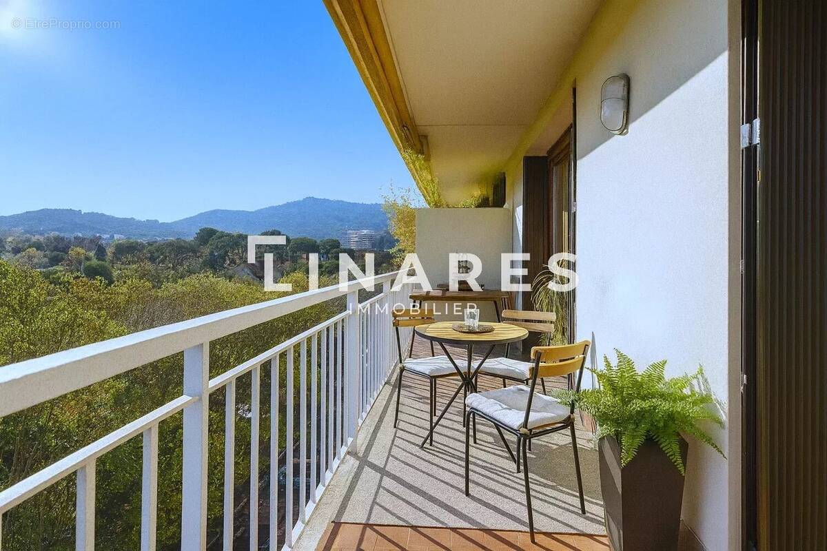 Appartement à MARSEILLE-9E