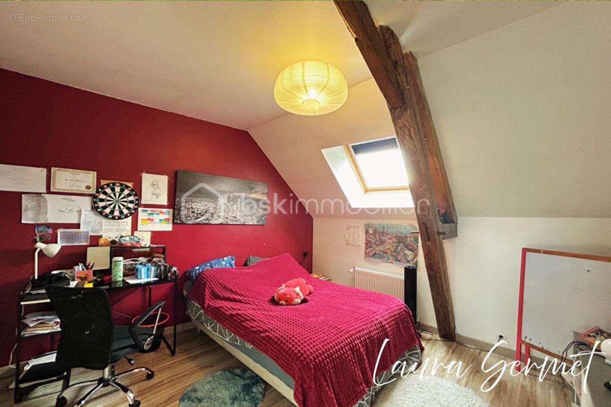 Maison à SAINT-GEORGES-SUR-LA-PREE