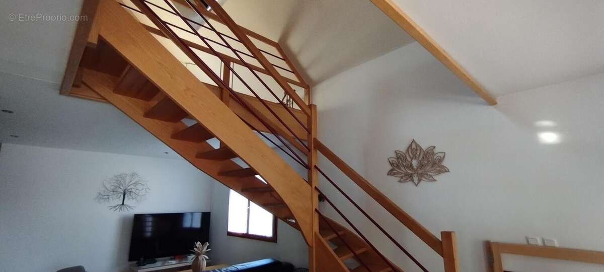 Maison à NEUREY-LES-LA-DEMIE