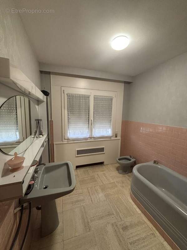 Appartement à SAINT-ETIENNE