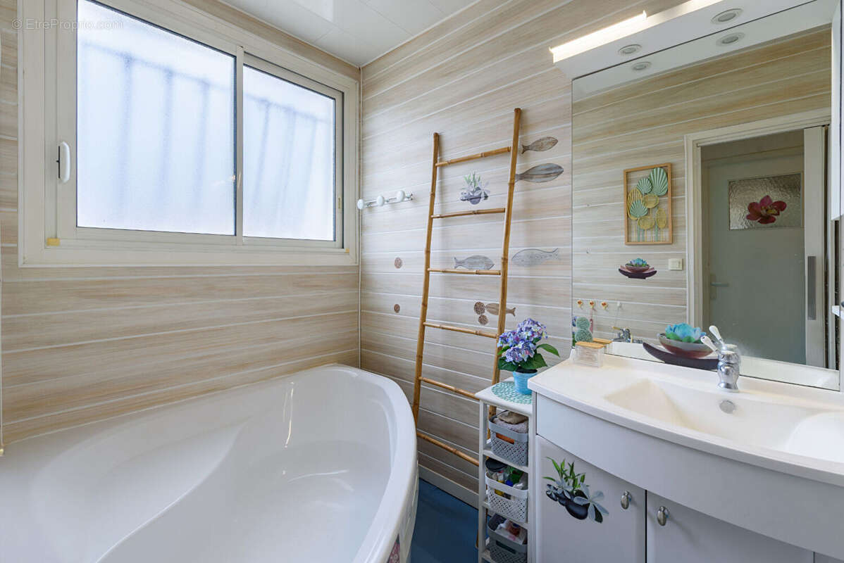 Maison à SAINT-PIERRE-DU-MONT