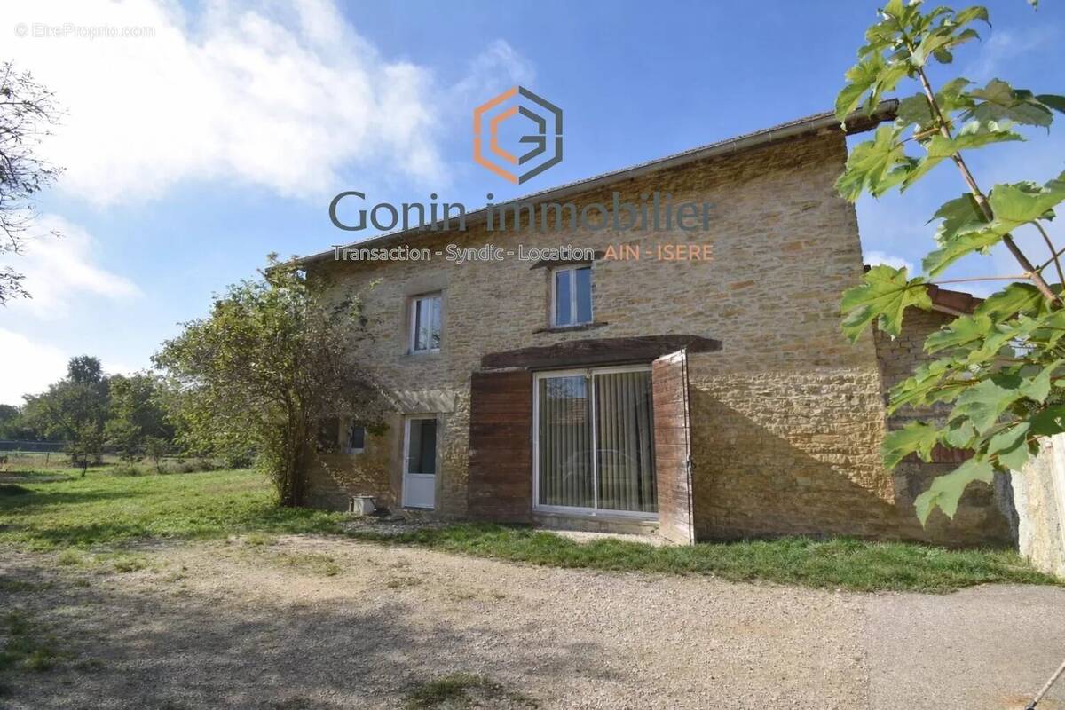 Maison à SAINT-HILAIRE-DE-BRENS