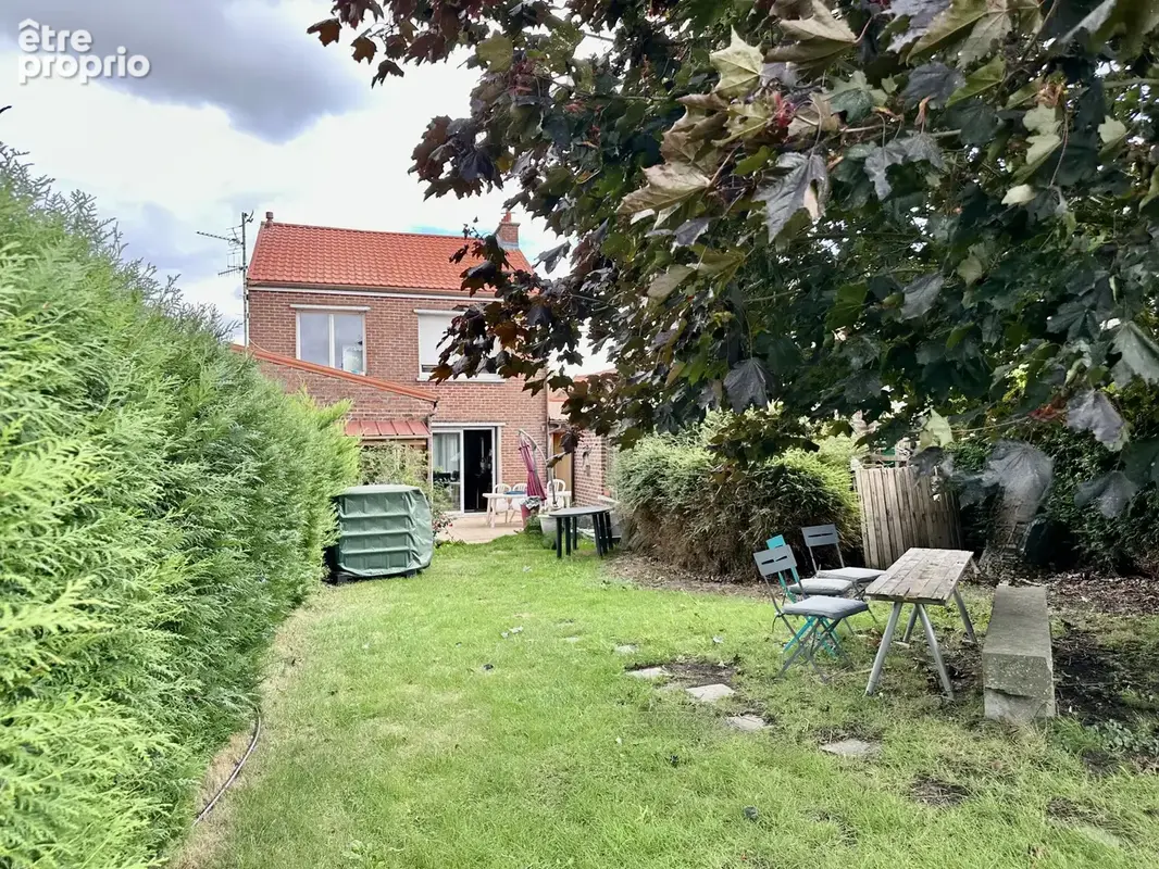 ESTREES- Maison individuelle d'environ 105 m2- 3 chambres-grenier-garage-atelier et jardin - photo 13