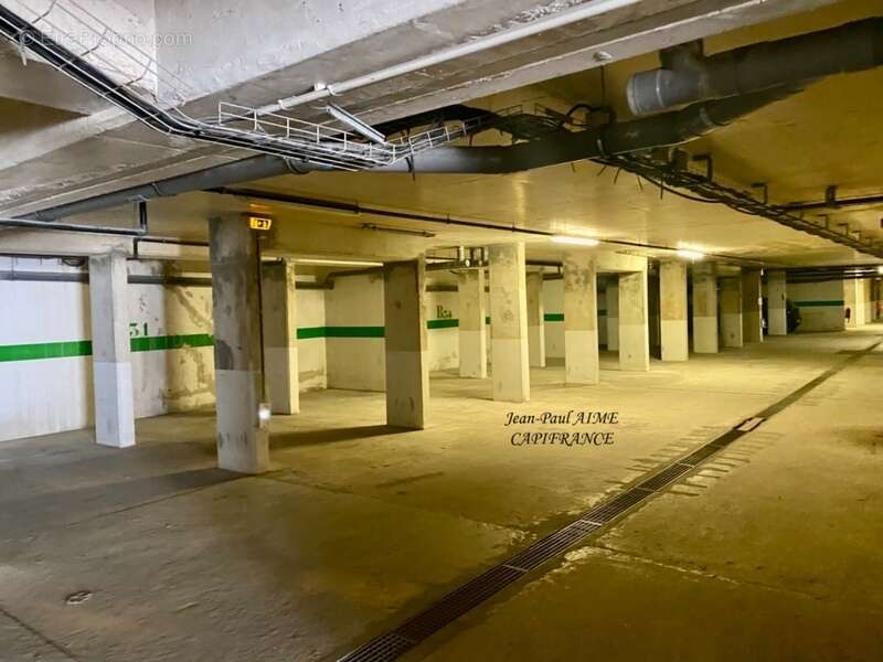 Appartement à BARJAC