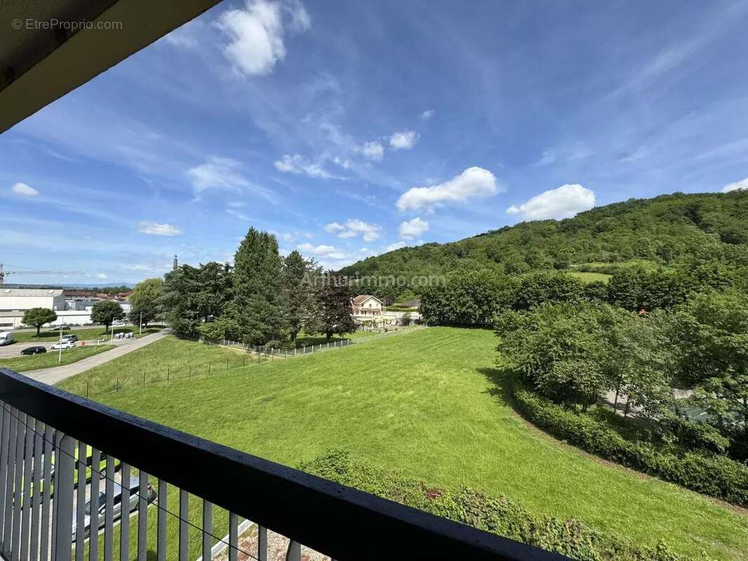 Appartement à BOURGOIN-JALLIEU